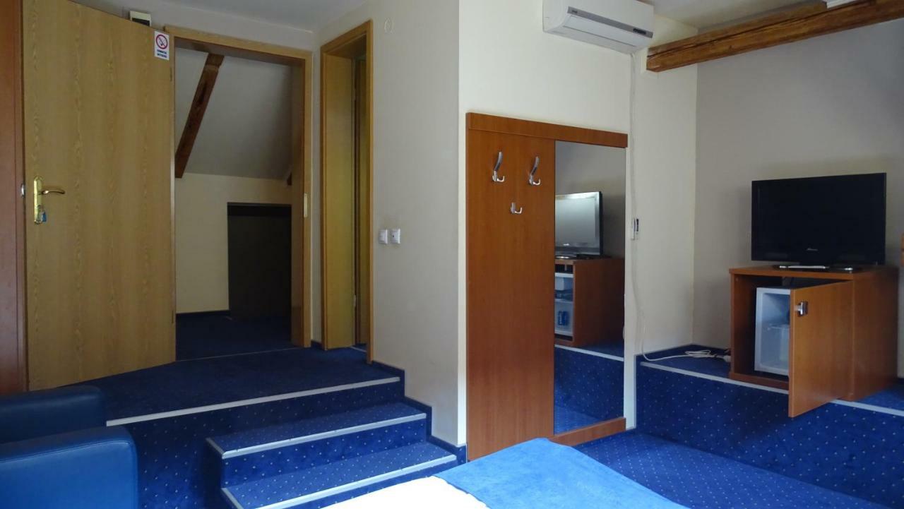 Casa Elysee Hotel Déva Kültér fotó