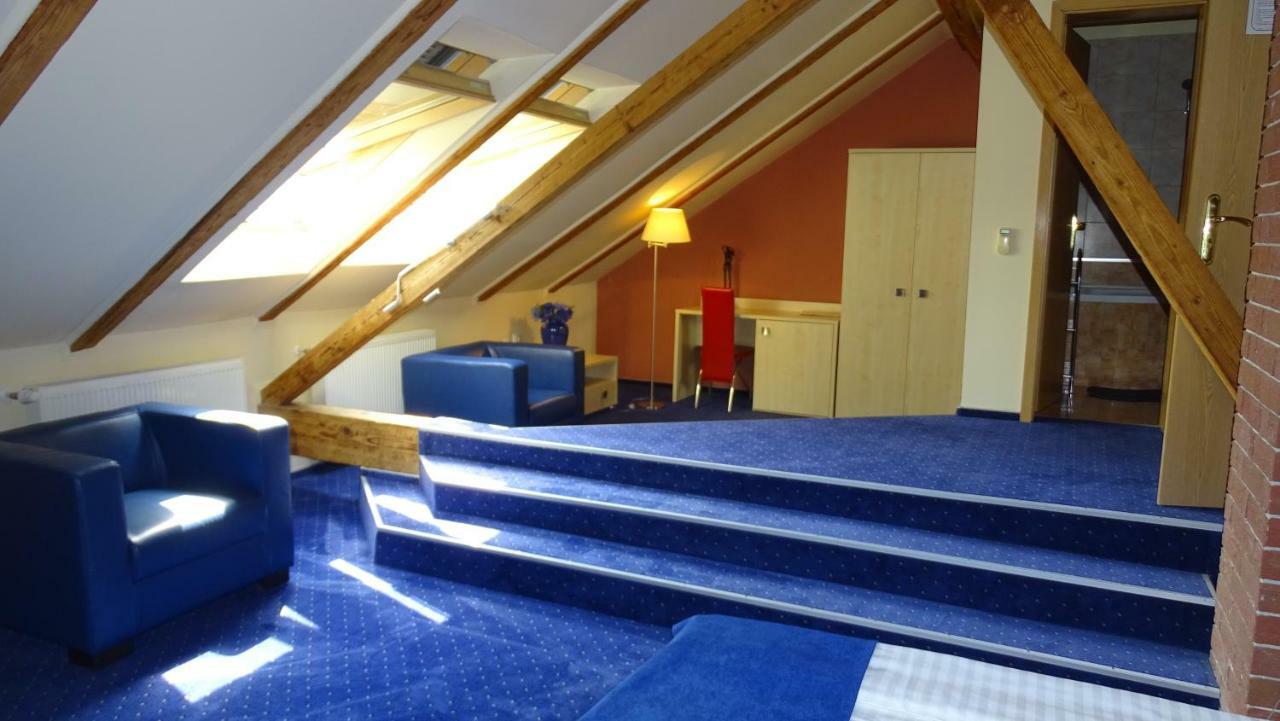 Casa Elysee Hotel Déva Kültér fotó