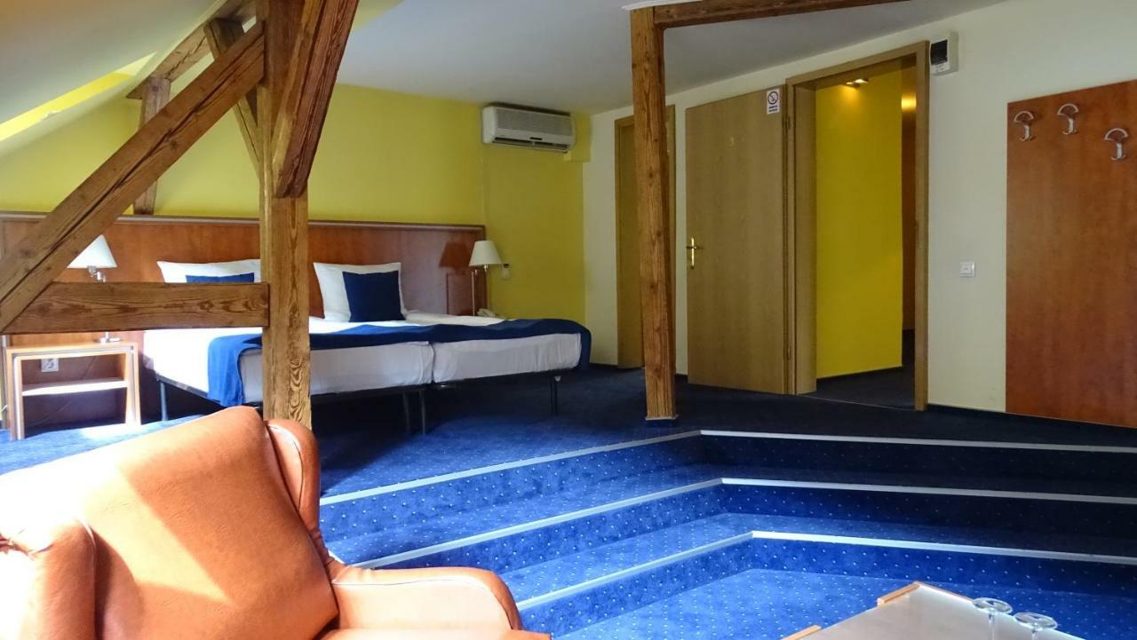 Casa Elysee Hotel Déva Kültér fotó